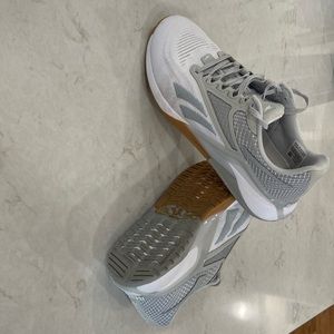 Womens Reebok Nano X2 white/gray size 9